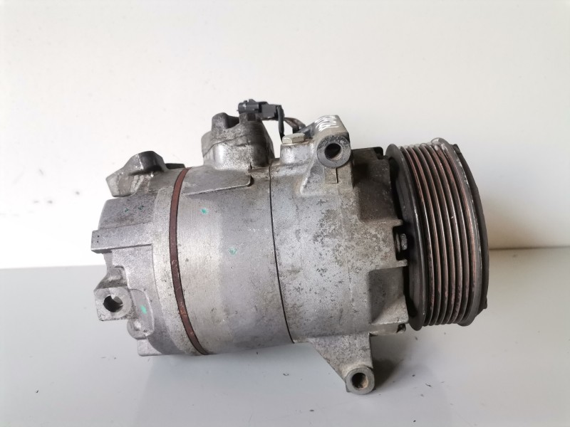 Recambio de compresor aire acondicionado para nissan qashqai (j10) m9r856 referencia OEM IAM 92600BR70A  