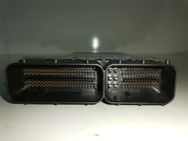 Recambio de centralita motor uce para bmw serie 1 berlina (e81/e87) n47d20a referencia OEM IAM 0281015042 / 7811701  