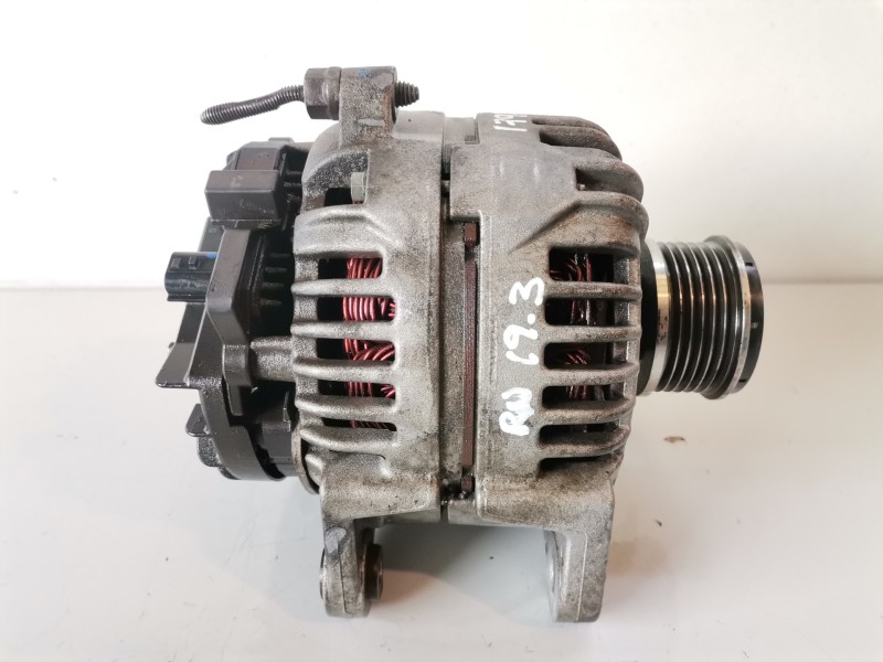 Recambio de alternador para renault clio iii k9k770 referencia OEM IAM 0124425093  
