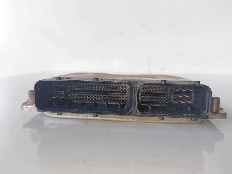 Recambio de centralita motor uce para seat leon (1m1) arl referencia OEM IAM 038906019HK / 0281010985  