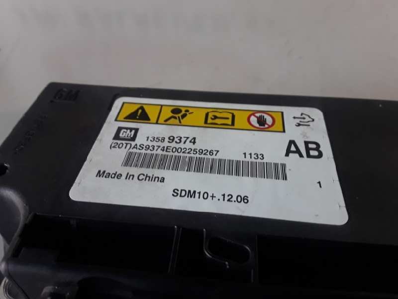 Recambio de centralita airbag para chevrolet cruze z20s1 referencia OEM IAM 13589374/  