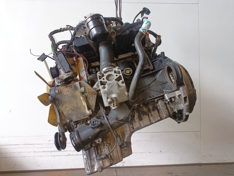 Recambio de motor completo para mercedes-benz vito basic-kombi (639) 646982 referencia OEM IAM 646982  