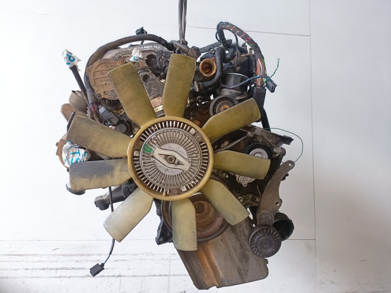Recambio de motor completo para mercedes-benz vito basic-kombi (639) 646982 referencia OEM IAM 646982  