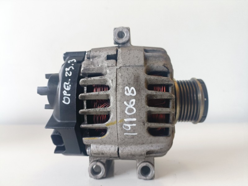 Recambio de alternador para opel astra j berlina 5p a13dte referencia OEM IAM 13505392  