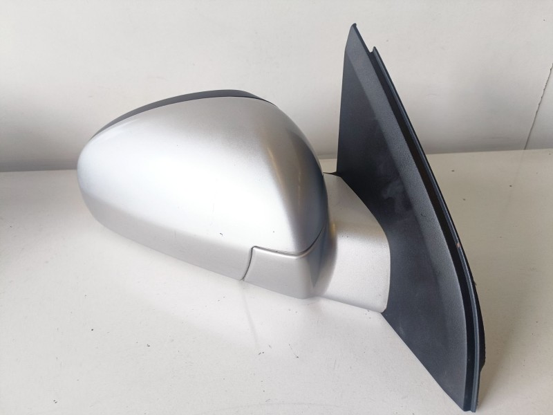 Recambio de retrovisor derecho para opel vectra c berlina z19dt referencia OEM IAM 13253328  