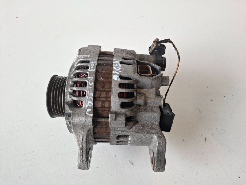 Recambio de alternador para nissan primera berlina (p11) qg18 referencia OEM IAM 231004M510  