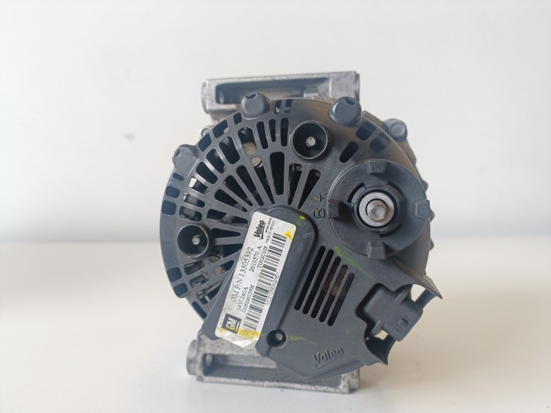 Recambio de alternador para opel astra j berlina 5p a13dte referencia OEM IAM 13505392  