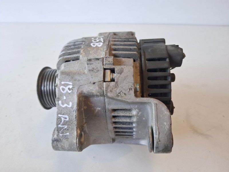 Recambio de alternador para renault kangoo i (f/kc0) f8q630 referencia OEM IAM 746871  