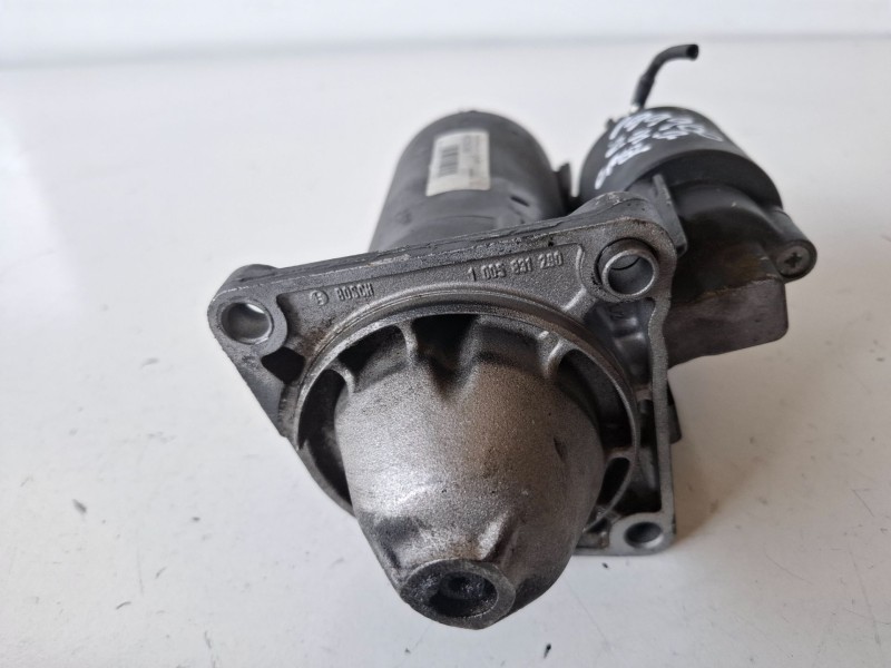 Recambio de motor arranque para opel zafira b z19dt referencia OEM IAM 0001108202  