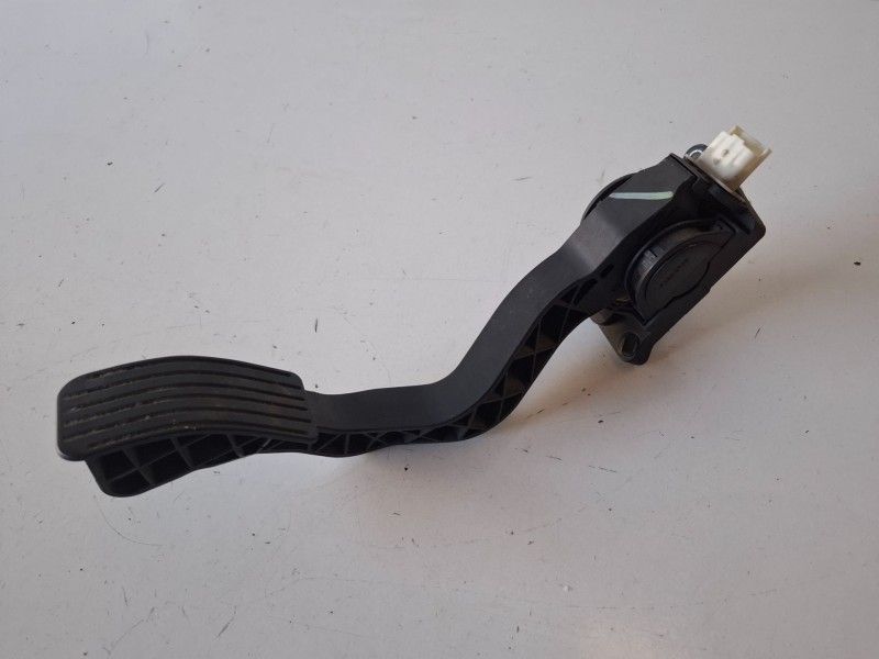 Recambio de pedal acelerador para citroen c2 8hx referencia OEM IAM 0280752251  