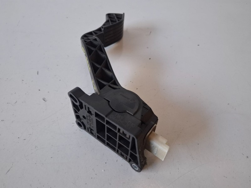 Recambio de pedal acelerador para citroen c2 8hx referencia OEM IAM 0280752251  