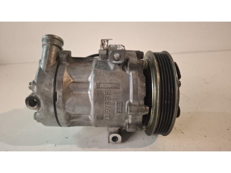 Recambio de compresor aire acondicionado para opel corsa c z12xep referencia OEM IAM 24461719  