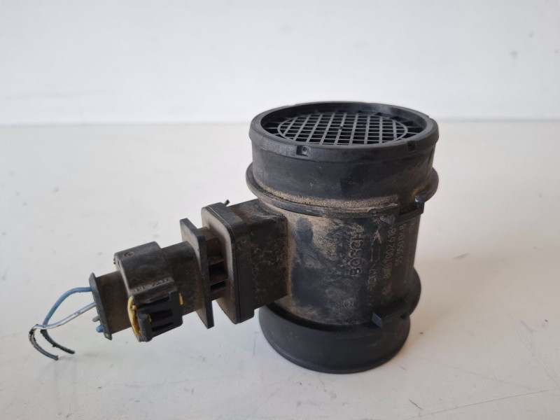 Recambio de caudalimetro para opel corsa d z13dtj referencia OEM IAM 0281002618  