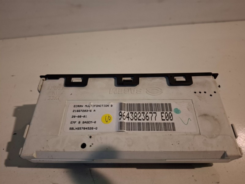 Recambio de pantalla multifuncion para citroen xsara berlina nfu referencia OEM IAM 9643823677  