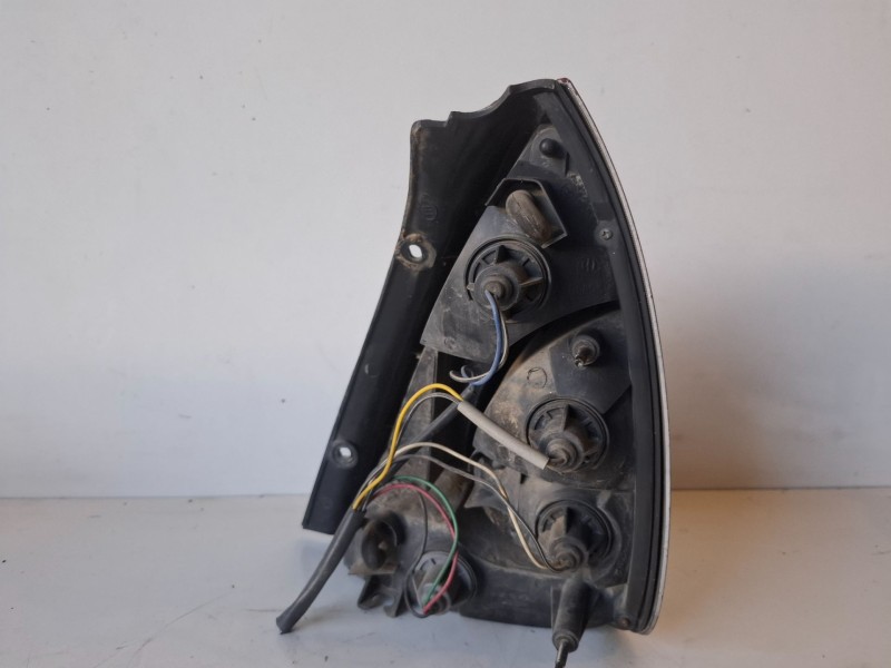 Recambio de piloto trasero izquierdo para daewoo nubira wagon x20sed referencia OEM IAM   