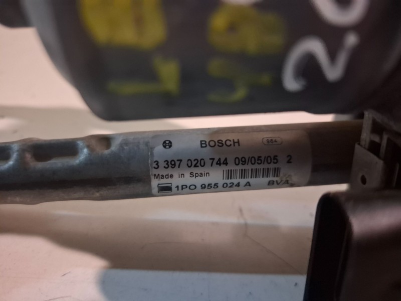 Recambio de motor limpia delantero para seat leon (1p1) blr referencia OEM IAM 0390241921  