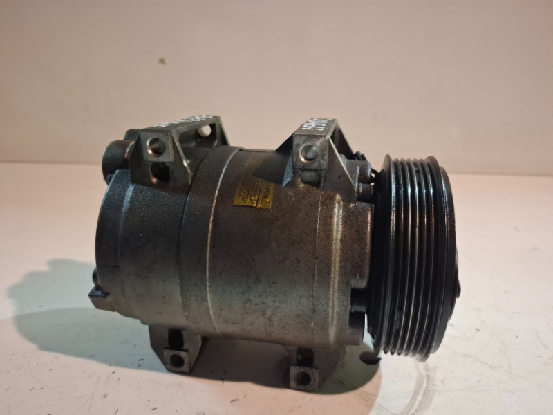 Recambio de compresor aire acondicionado para volvo s80 berlina b5244t3 referencia OEM IAM 8684287  
