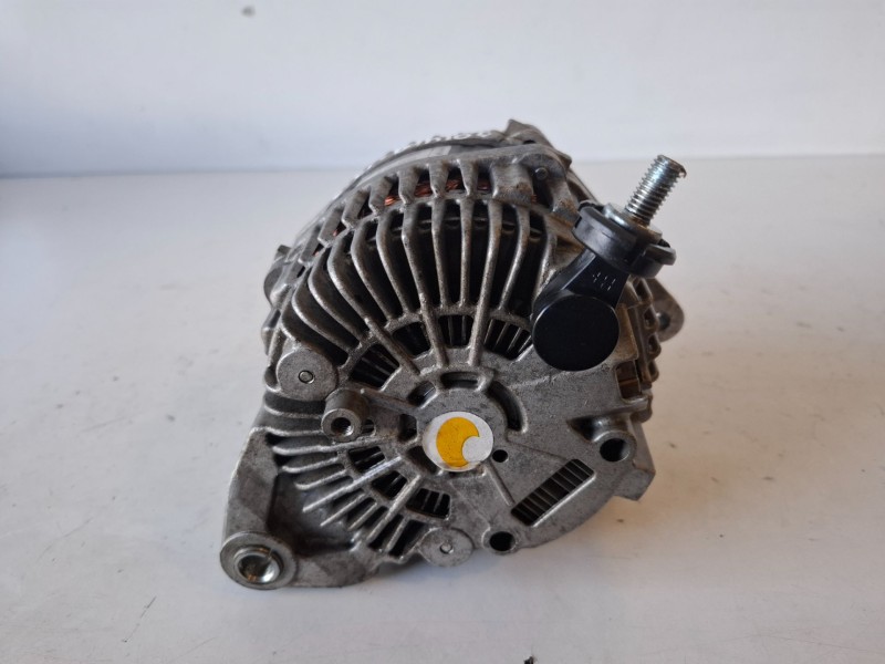Recambio de alternador para nissan pathfinder (r51) yd25 referencia OEM IAM   