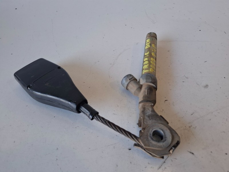 Recambio de enganche cinturon delantero derecho para renault trafic ii furgón f9q762 referencia OEM IAM   