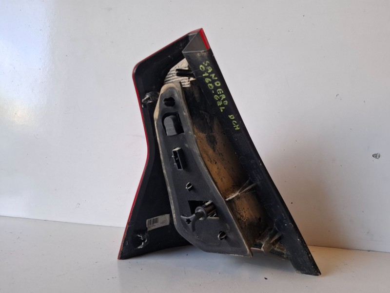 Recambio de piloto trasero derecho para dacia sandero k9k796 referencia OEM IAM 62421002  