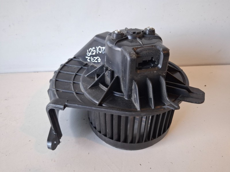 Recambio de ventilador calefaccion para renault kangoo ii (f/kw0) k9k608 referencia OEM IAM   