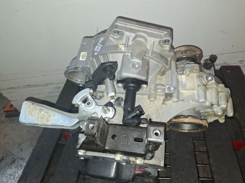 Recambio de caja cambios para seat ibiza berlina (6j5) bls referencia OEM IAM LBQ  