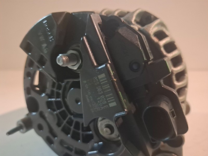 Recambio de alternador para seat ibiza berlina (6j5) bls referencia OEM IAM 028903028E  