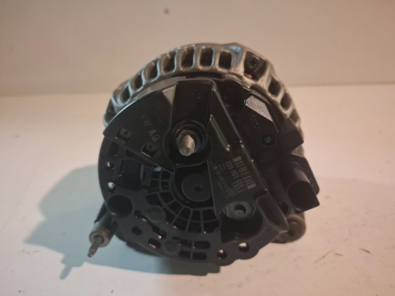 Recambio de alternador para seat ibiza berlina (6j5) bls referencia OEM IAM 028903028E  