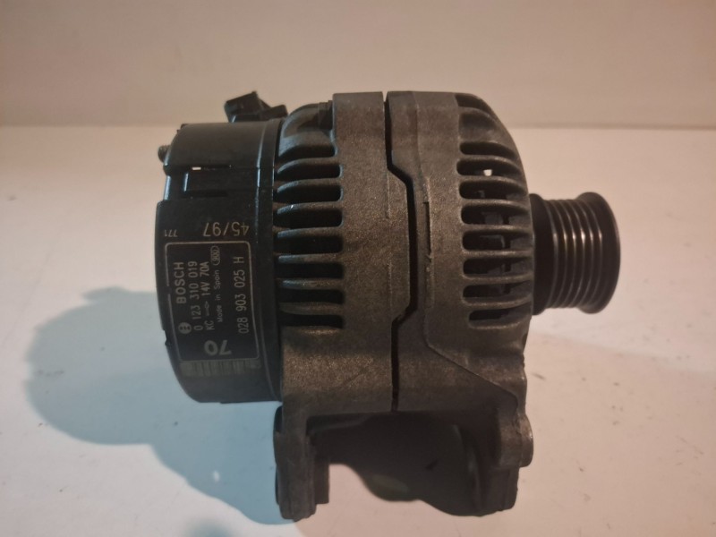 Recambio de alternador para seat ibiza (6k1) aex referencia OEM IAM 0123310019  