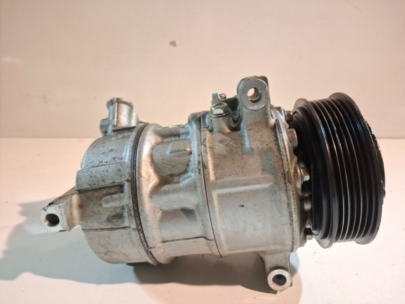 Recambio de compresor aire acondicionado para opel insignia b sports tourer b20dth referencia OEM IAM 39034464  