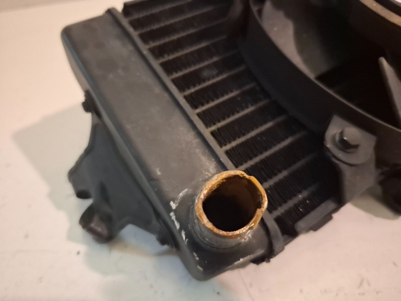 Recambio de radiador agua para honda cbr 600 f / cbr 600 rr pc19e referencia OEM IAM   