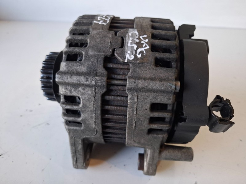 Recambio de alternador para volkswagen t5 transporter furgón/combi (7h) axd referencia OEM IAM 070903024B  