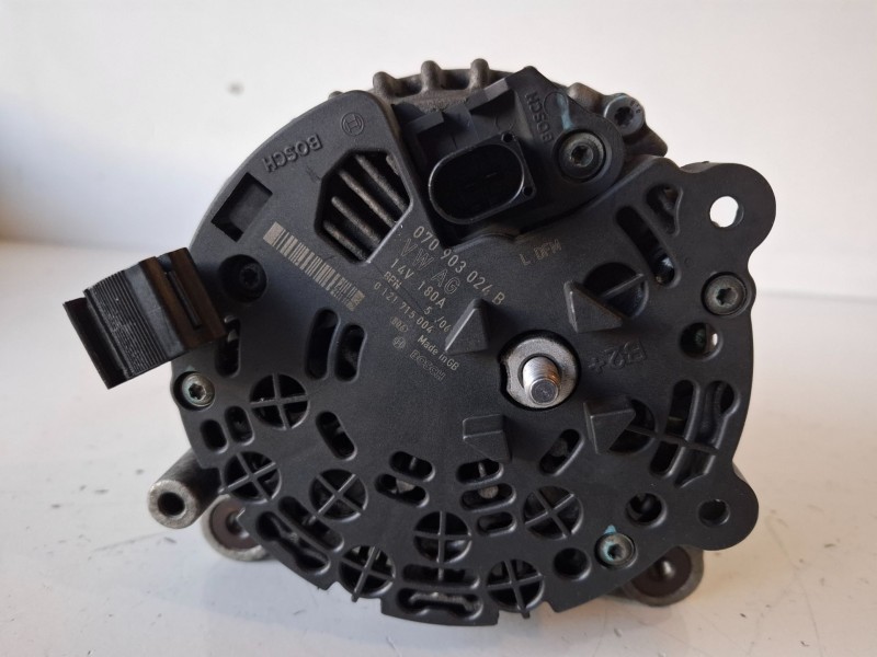 Recambio de alternador para volkswagen t5 transporter furgón/combi (7h) axd referencia OEM IAM 070903024B  