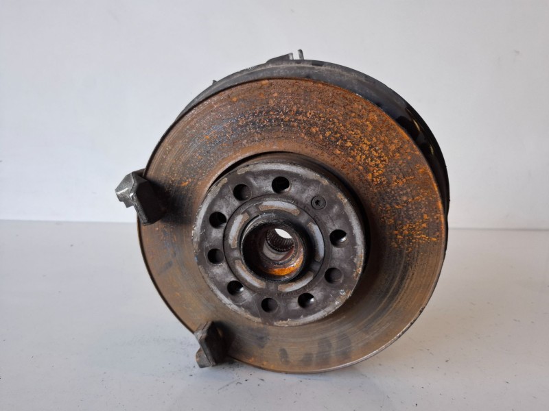 Recambio de mangueta delantera derecha para volkswagen golf vi (5k1)(10.2008) cba referencia OEM IAM   