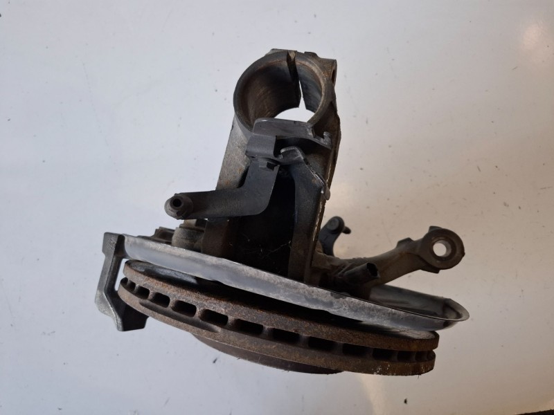 Recambio de mangueta delantera derecha para volkswagen golf vi (5k1)(10.2008) cba referencia OEM IAM   