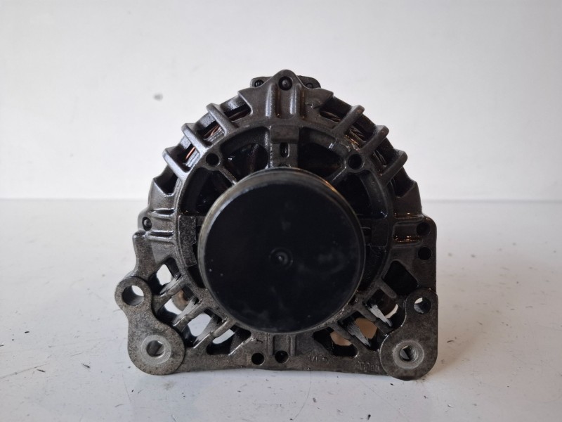 Recambio de alternador para skoda fabia (6y2/6y3) axr referencia OEM IAM 038903023R  