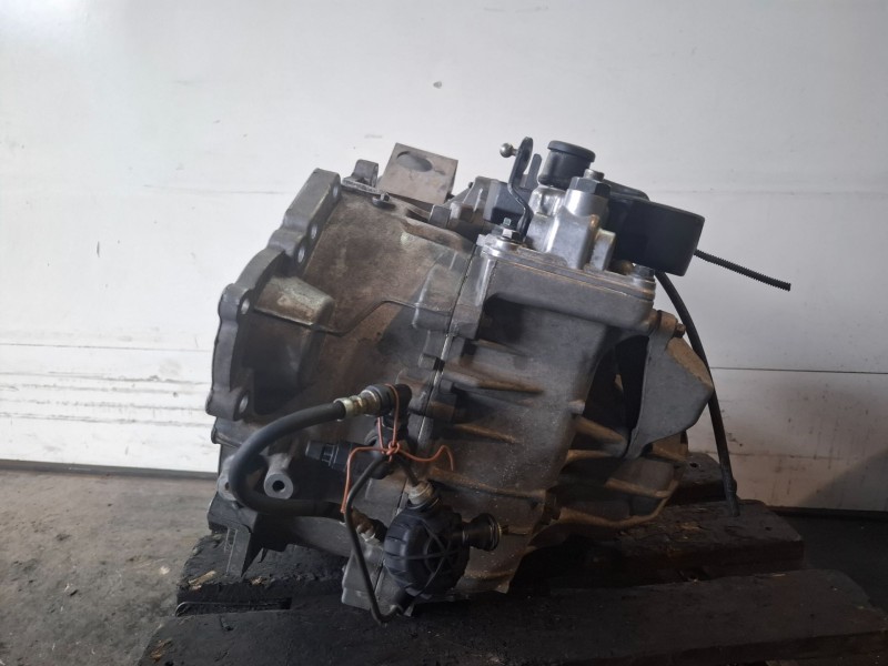Recambio de caja cambios para volvo s60 berlina d5244t4 referencia OEM IAM T1GG4  