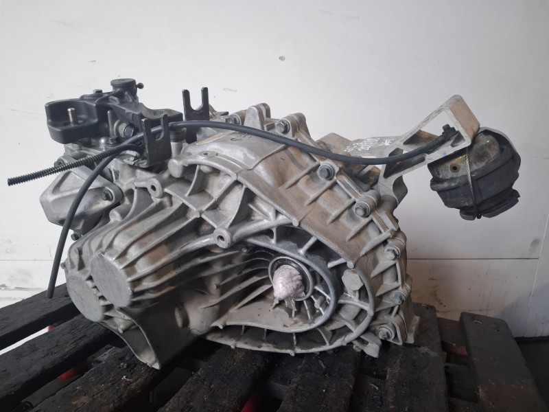 Recambio de caja cambios para volvo s60 berlina d5244t4 referencia OEM IAM T1GG4  