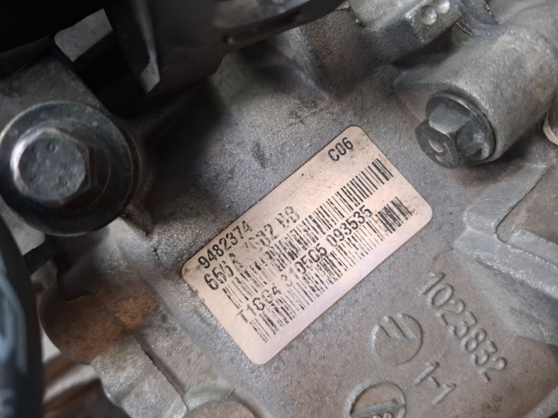 Recambio de caja cambios para volvo s60 berlina d5244t4 referencia OEM IAM T1GG4  
