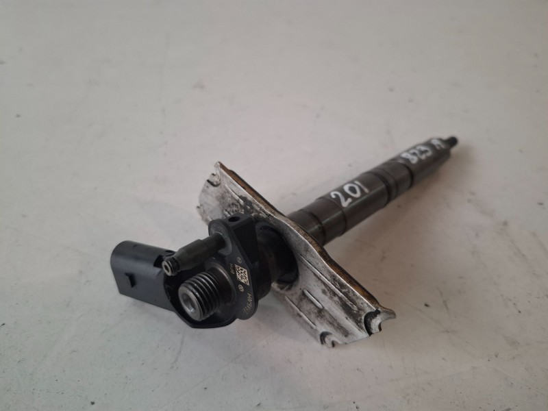 Recambio de inyector para volkswagen golf vi (5k1)(10.2008) cba referencia OEM IAM 0445116030  