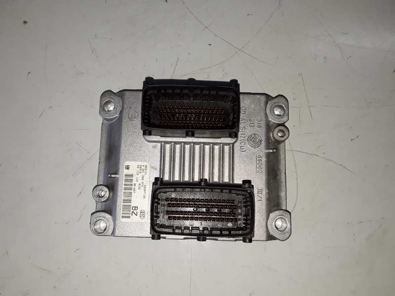 Recambio de centralita motor uce para opel corsa c referencia OEM IAM 0261206074/26SA7136  