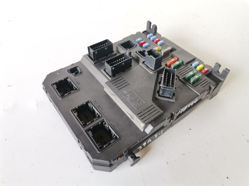 Recambio de caja reles / fusibles para peugeot 206 8hz referencia OEM IAM 9653667680  