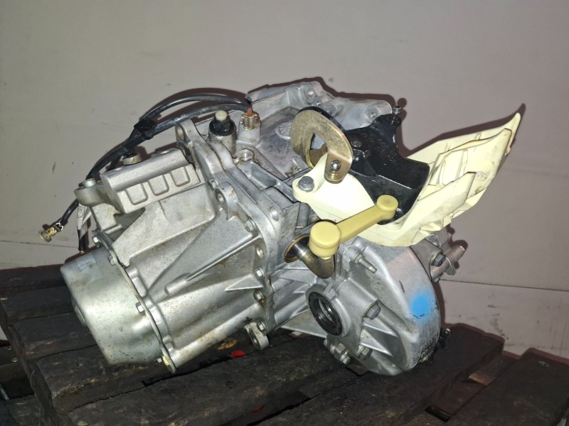 Recambio de caja cambios para peugeot 207 9hx referencia OEM IAM 20DP27  