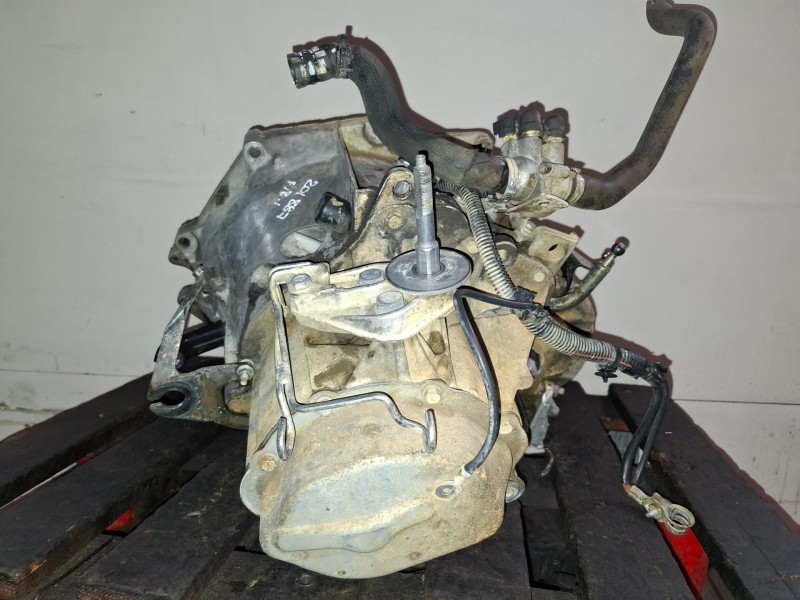 Recambio de caja cambios para peugeot partner (s2) 9hx referencia OEM IAM 20DM83  