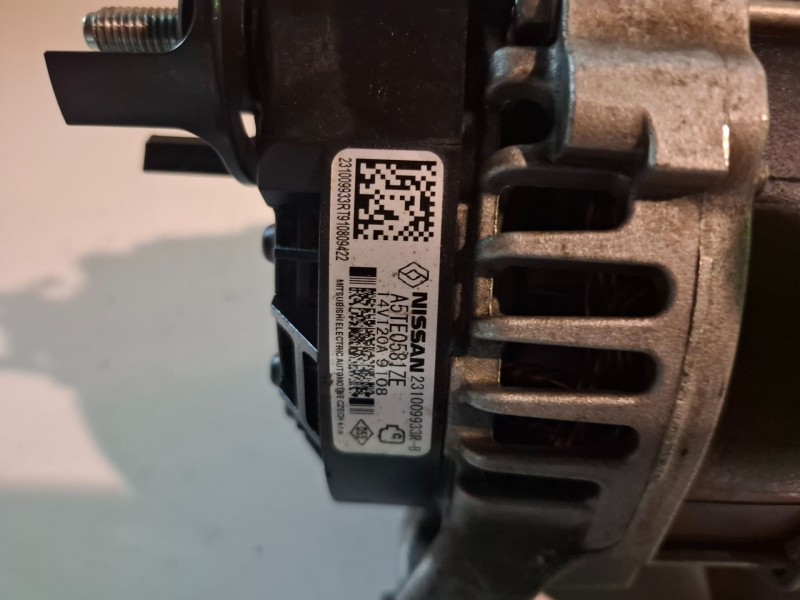 Recambio de alternador para renault captur i h5hb470 referencia OEM IAM 231009933RB  
