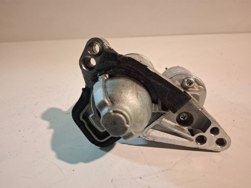 Recambio de motor arranque para renault captur i h5hb470 referencia OEM IAM 233006662R  