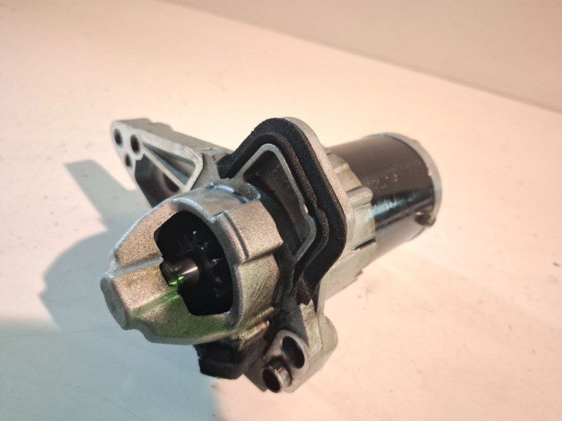 Recambio de motor arranque para renault captur i h5hb470 referencia OEM IAM 233006662R  