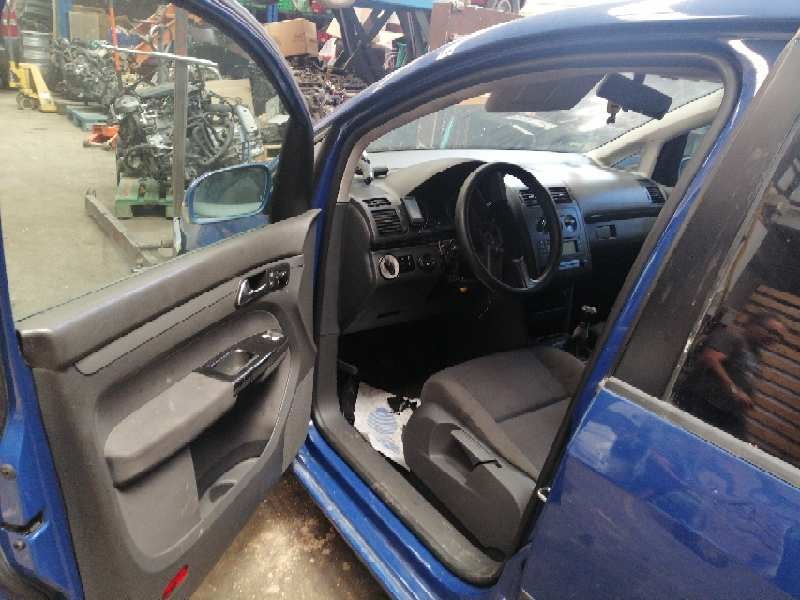 volkswagen touran (1t1) del año 2004