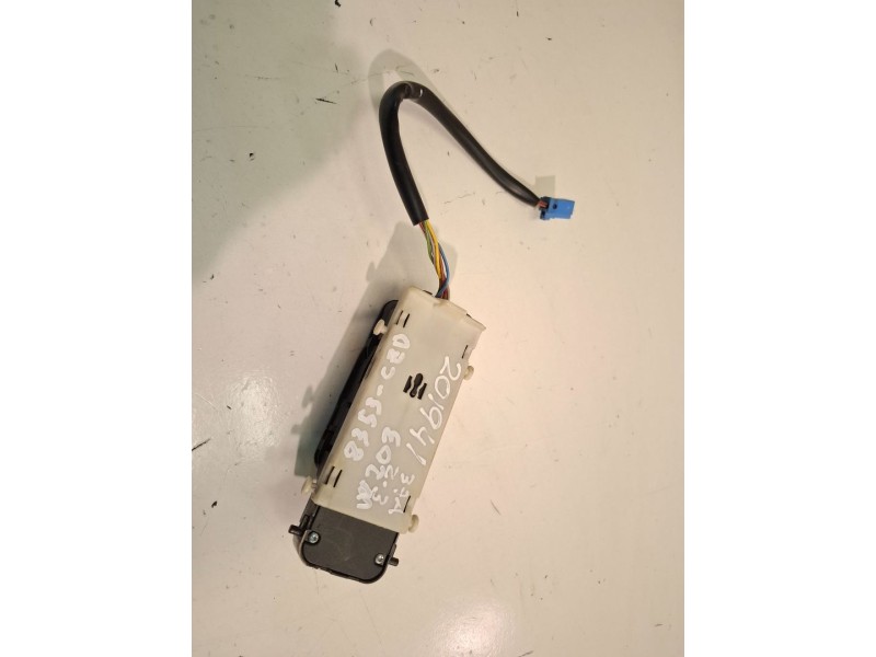 Recambio de mando elevalunas delantero izquierdo para mercedes-benz clase c (bm 203) familiar 612962 referencia OEM IAM   