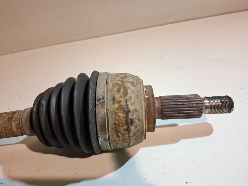 Recambio de transmision delantera derecha para renault megane ii grandtour k9k732 referencia OEM IAM 8200472158  